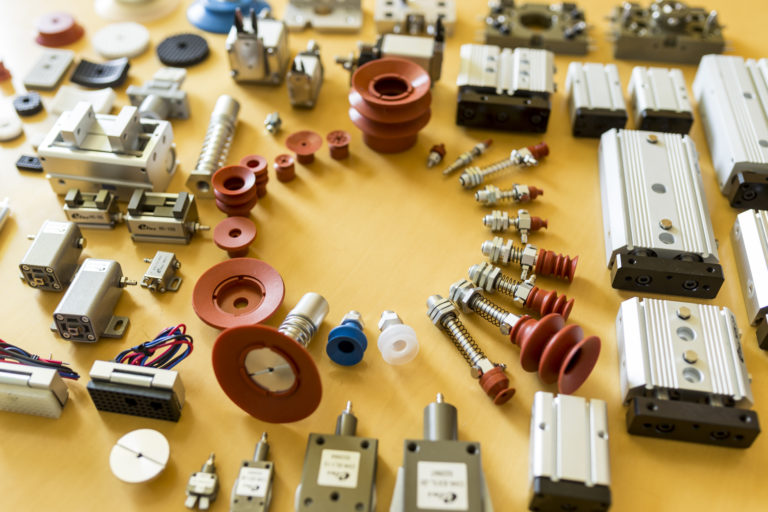 Robot, sistemi di automazione e componenti per la presa, da Star Automation