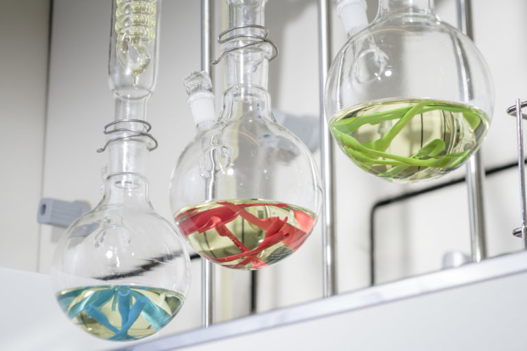 La scelta del giusto materiale per i sistemi di connessione e cablaggio