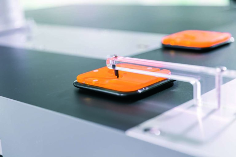 Acopos 6D, un innovativo sistema di movimentazione ideale per la produzione di piccoli lotti