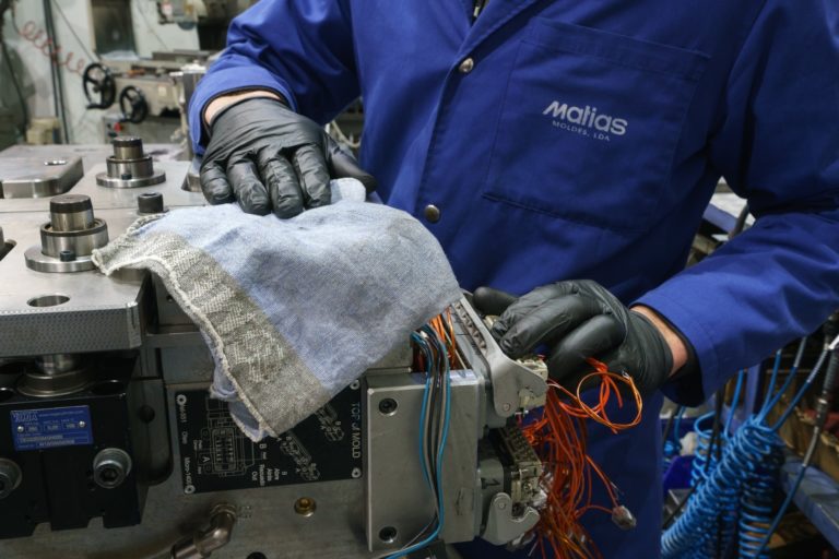 Industria 4.0: tutto è perfettamente collegato, anche il sistema di panni MEWA   