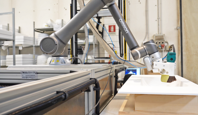 Finitura automatizzata con i cobot OMRON