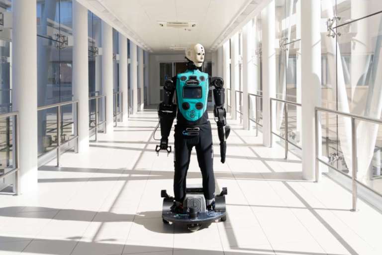 Con RoBee la robotica entra nel reparto di neuroriabilitazione