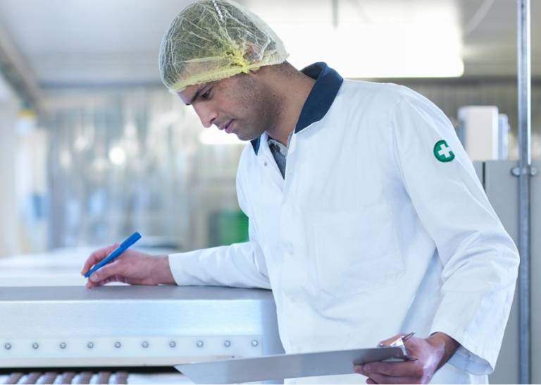 Schneider Electric: EcoStruxure Service Plan disponibile anche per gli inverter