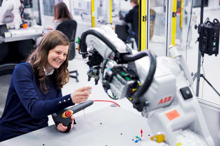 Education e robotica: Abb punta sulla formazione continua