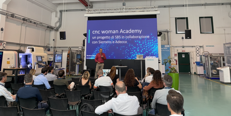 Le donne nel mondo della meccanica sempre più digital: Siemens supporta una nuova iniziativa di formazione