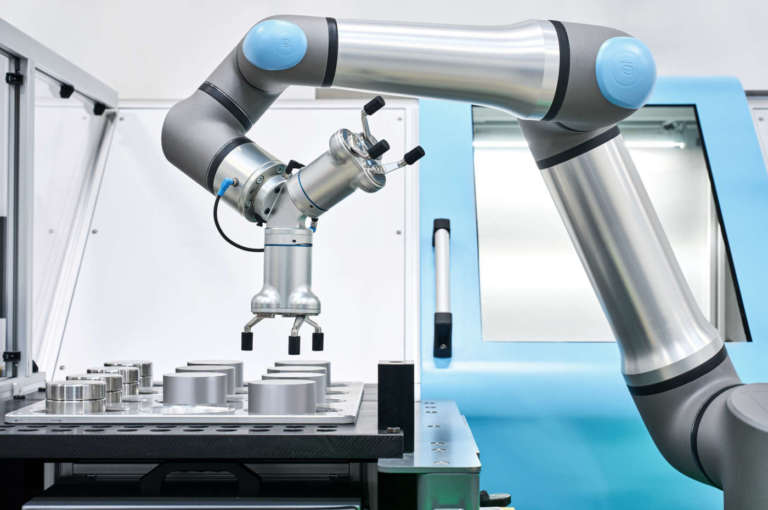Universal Robots presenta UR30 per gli alti carichi
