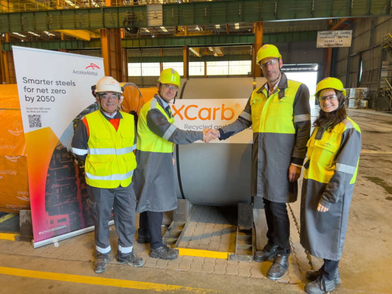 Schneider Electric con ArcelorMittal, una collaborazione all’insegna della sostenibilità