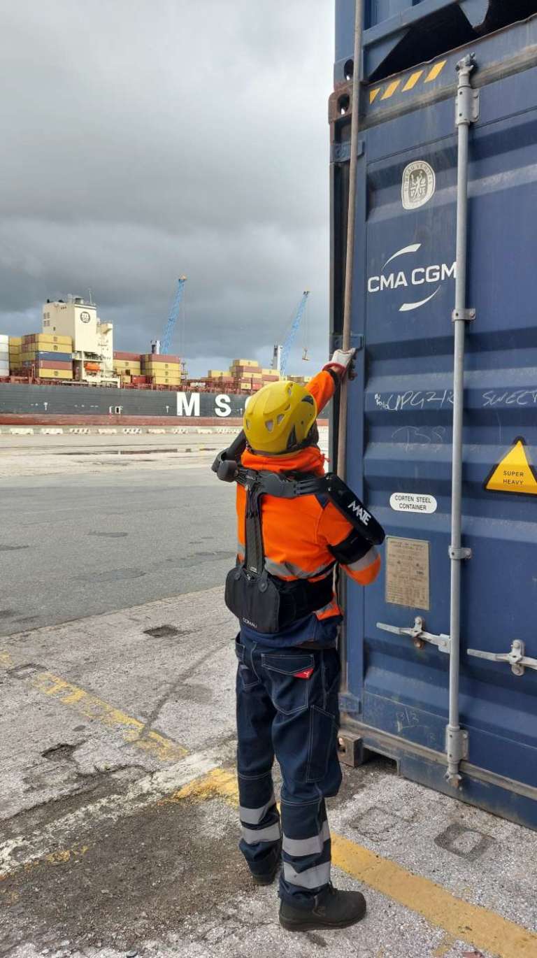 Comau esocheletri porto livorno