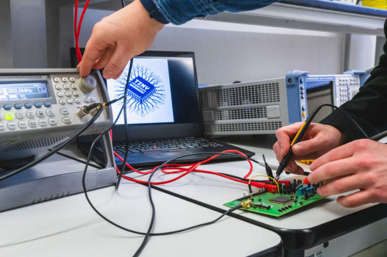 Un microchip ispirato ai neuroni