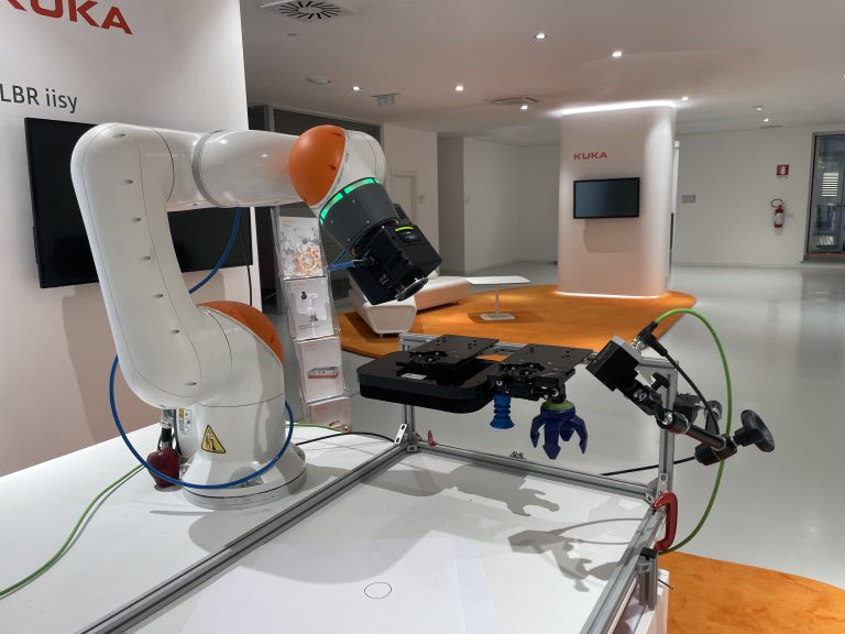 Come i sistemi di manipolazione diventano intelligenti