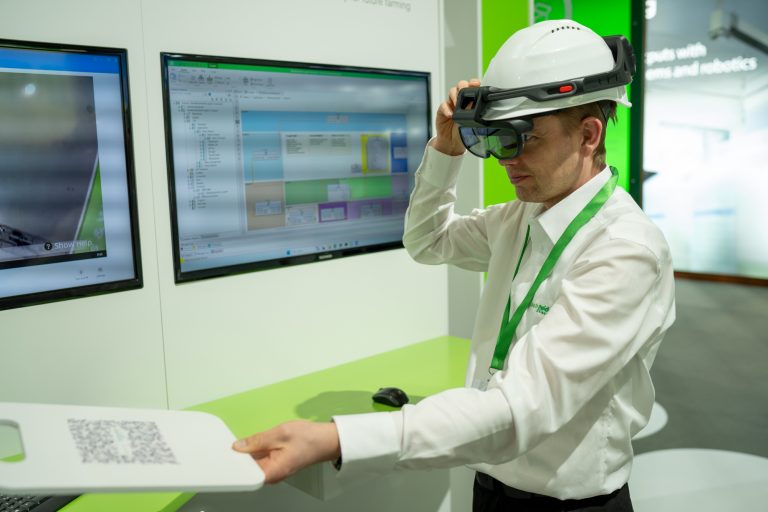 schneider electric software defined automation