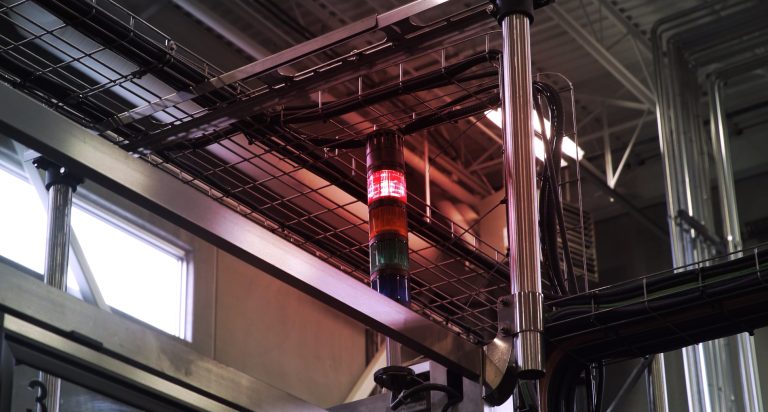 A Ipack-Ima 2025 Omron riavvolge il nastro dell’innovazione