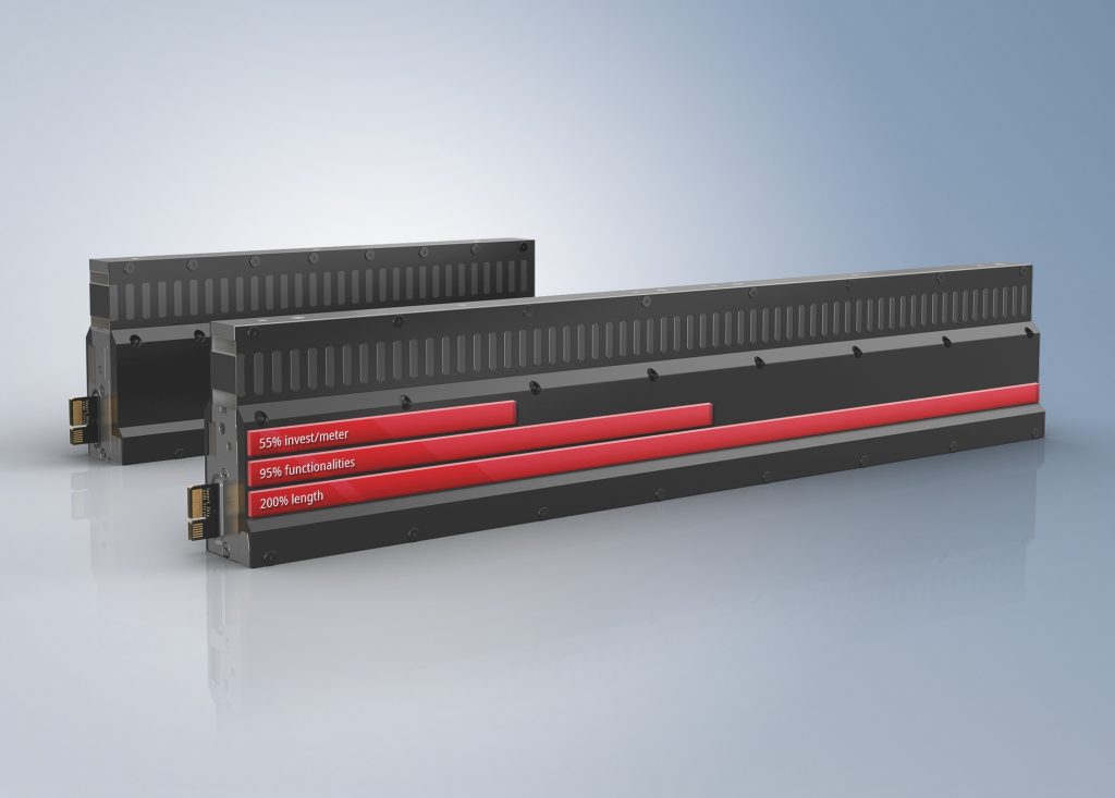 Il modulo motore XTS EcoLine (nella parte anteriore) è un’aggiunta efficiente ed economica al si-stema di trasporto lineare intelligente XTS di Beckhoff