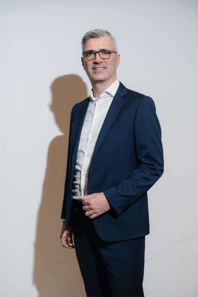 Massimo Erba all'evento Fabric AI Day organizzato da relatech e microsoft sull'importanza della governance dei dati nell'AI