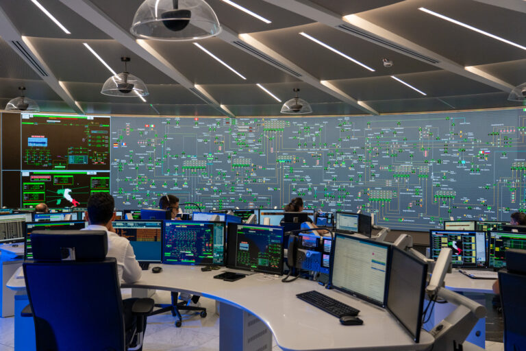 Dentro il cuore digitale del gas italiano: visita al centro di dispacciamento Snam di San Donato in occasione di AVEVA World