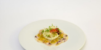 Carpaccio di seppie con passion fruit