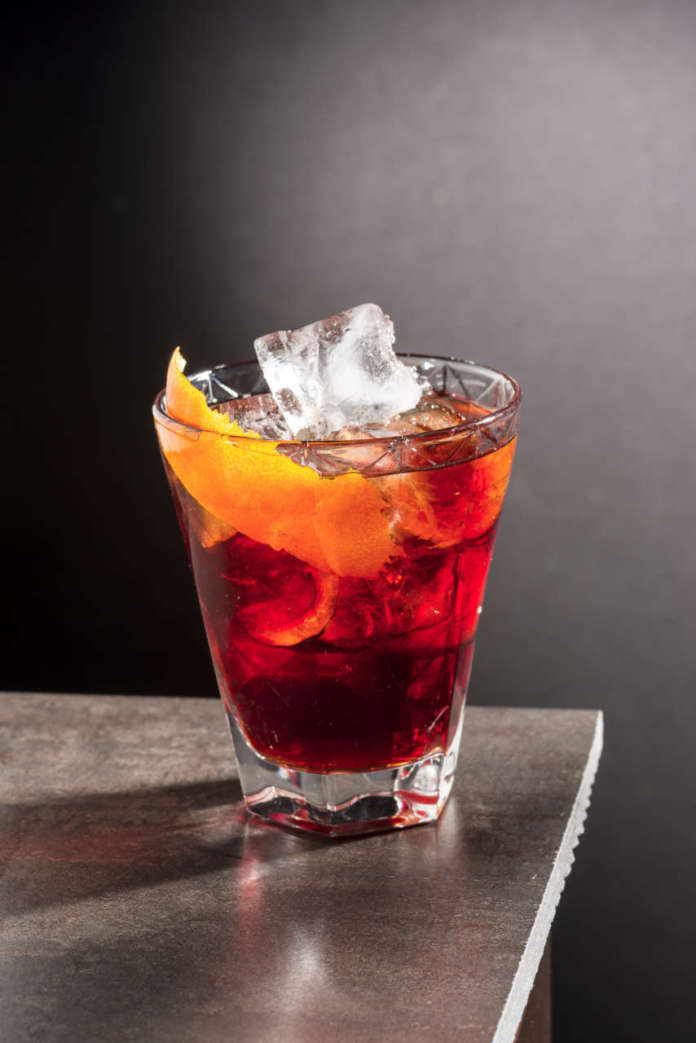 App Bar giornale Cocktails_2018_03