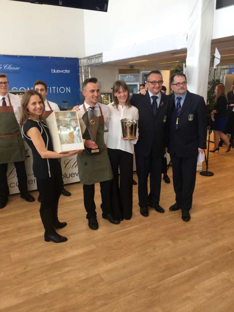 La giuria composta da Cristina Nonino ed Ettore Diana. In piedi, l'organizzatore Rocchino Giorgio.