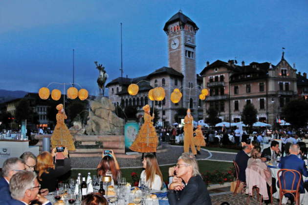 Trampolieri in piazza Carli ad Asiago