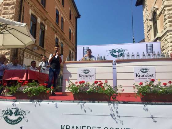 Composta da Danilo Bellucci, Michele Di Carlo ed Emanele Munari, la giuria valuta la prestazione del concorrente Lucio Velo