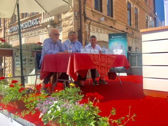Tavolo della giuria con Danilo Bellucci, Michele Di Carlo ed Emanuele Munari
