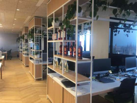 Ambiente open space della nuova sede mkt di Bacardi-Martini a Milano