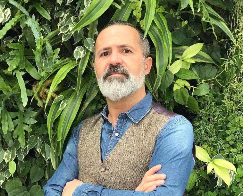 Alessandro Melis Live Victoriously