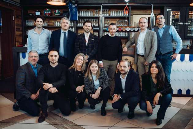 Gli staff AB-InBev e Löwengrube nella bierstube di Castellanza (Va)