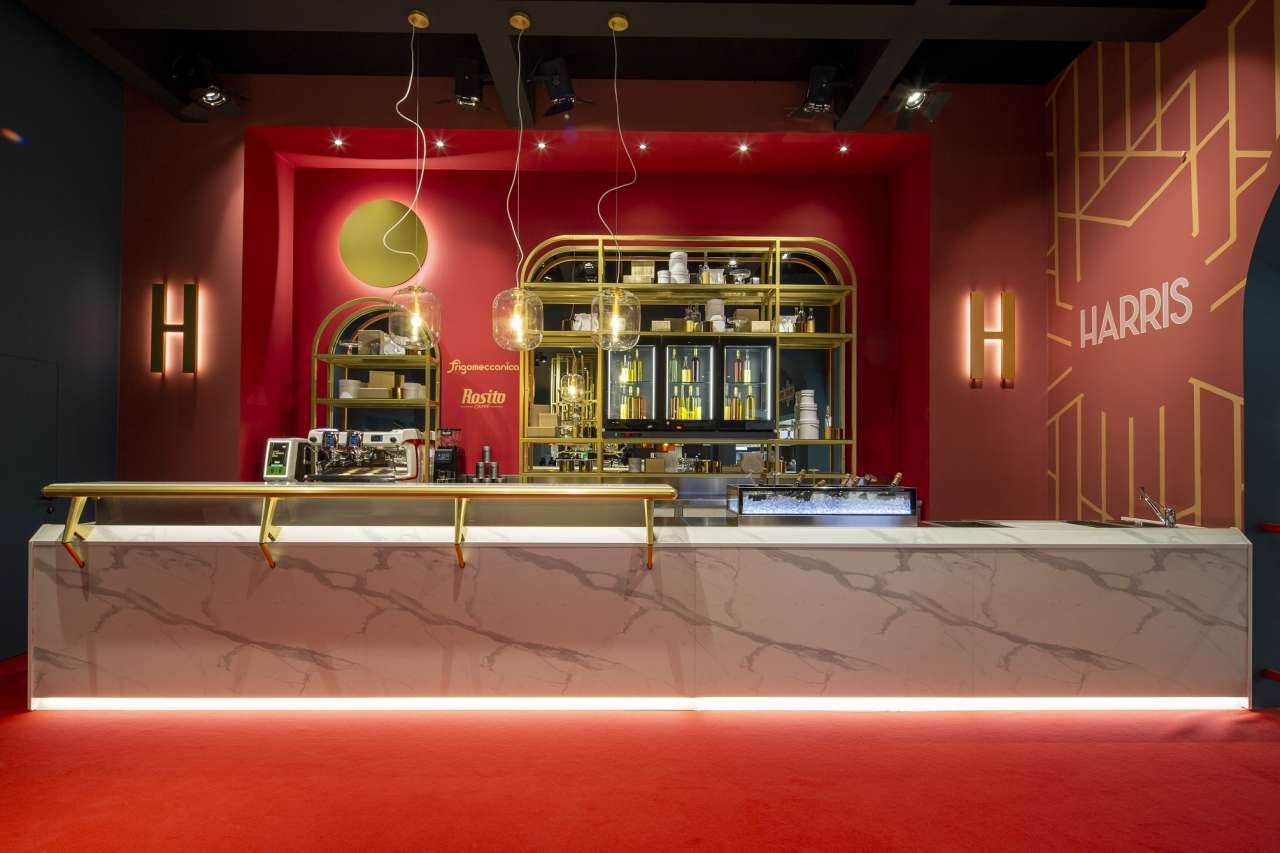 Con Harris e Carlton Frigomeccanica rinnova l’arredo bar ispirandosi ...