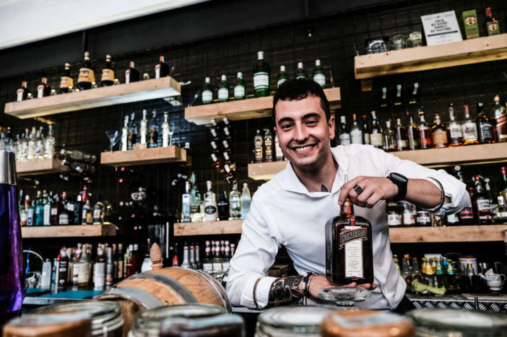 Luca Moroni, brand ambassador Molinari, presenta a Baritalia Talks Cointrea - The Art of the Mix