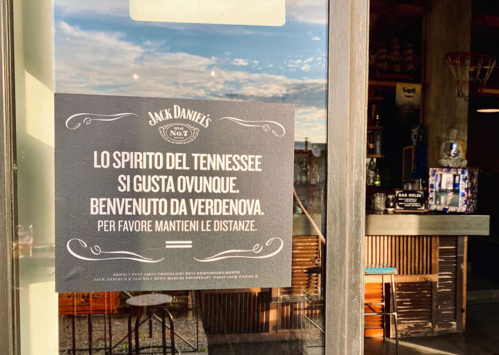 Jack Daniel's distanziamento sociale