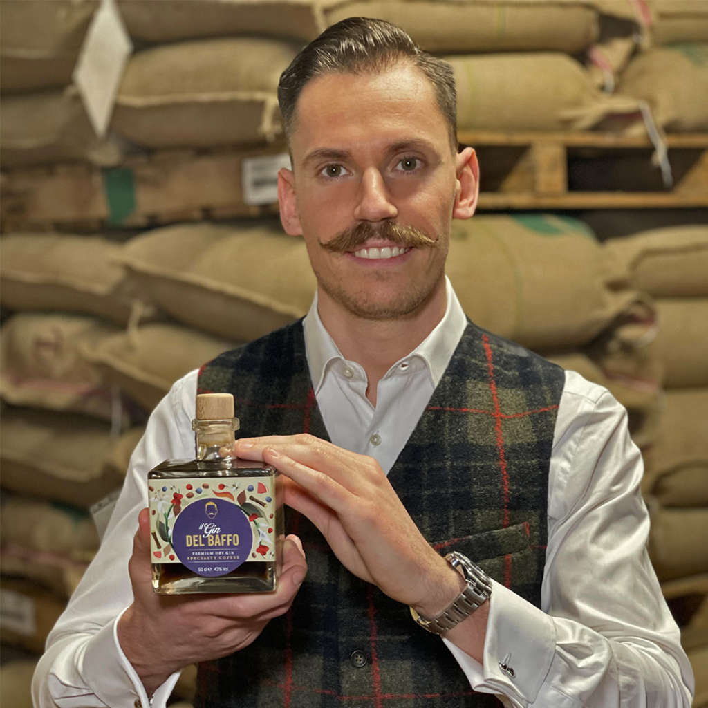 Fabio Dotti e il Gin del Baffo