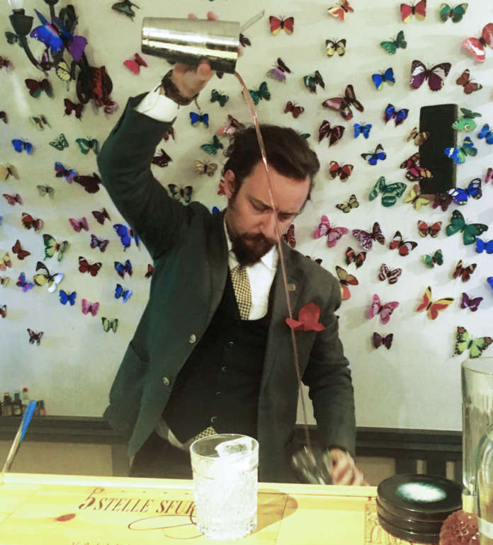 Simone Mina bartender