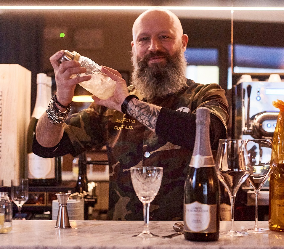 Alessandro De Luca champagne Comte de Montaigne_2