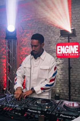 20220221_Engine Garage_OMP00336