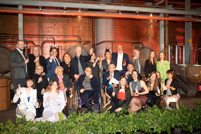 I premiati, la Giuria e la famiglia Nonino brindisi Premio Nonino 2022_542-9848