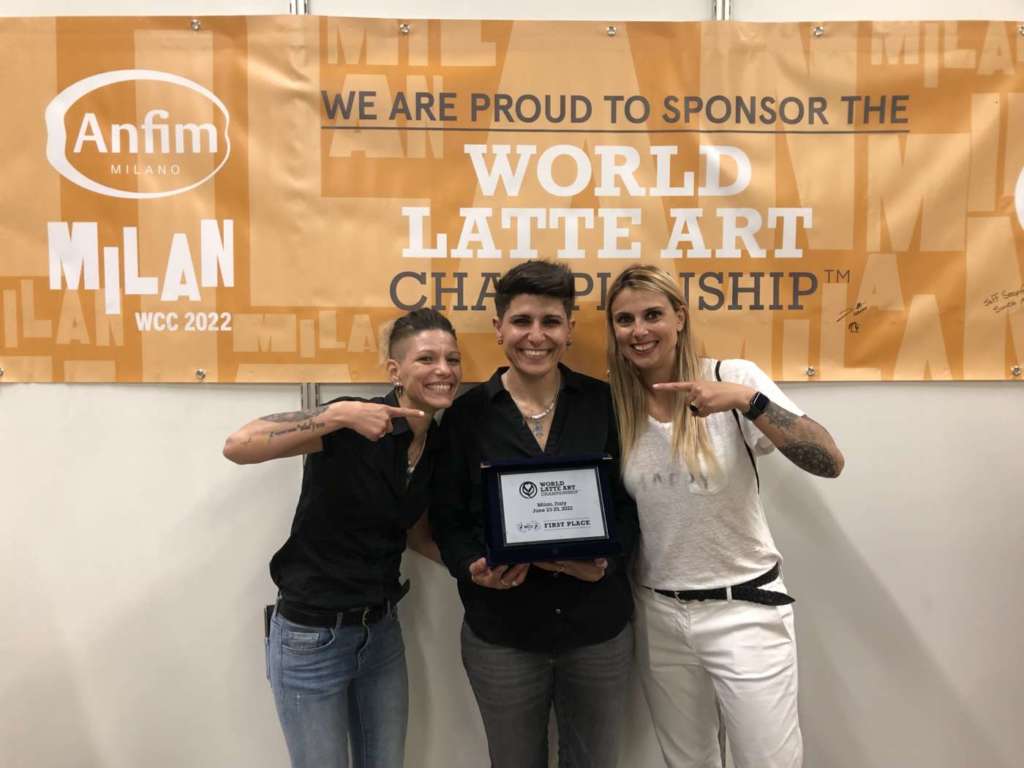 Da sinistra, Manuela Fensore, Carmen Clemente, Chiara Bergonzi