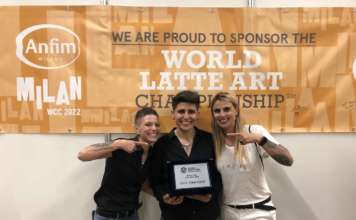 Carmen Clemente, diario di una vittoria al mondiale Latte Art Da sinistra, Manuela Fensore, Carmen Clemente, Chiara Bergonzi
