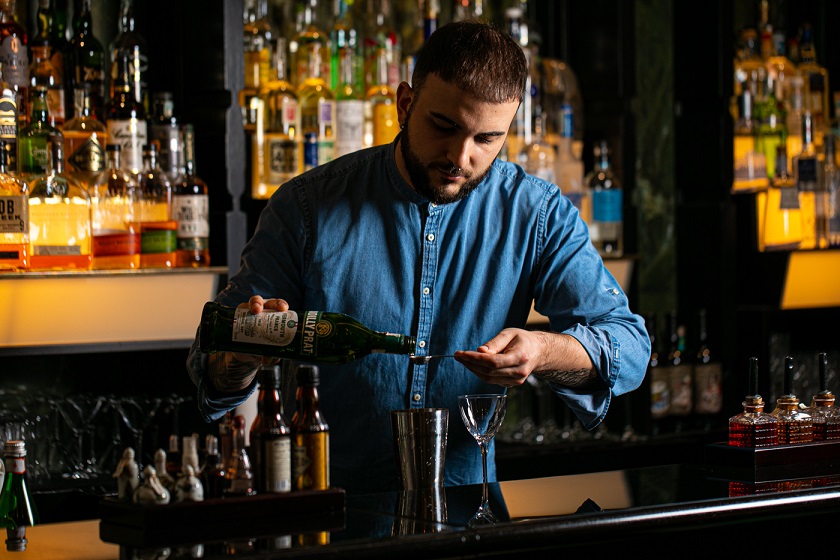 Federico Graziani, head Bar Tender Cocktail Bar Vilòn -CreditAlbertoBlasetti