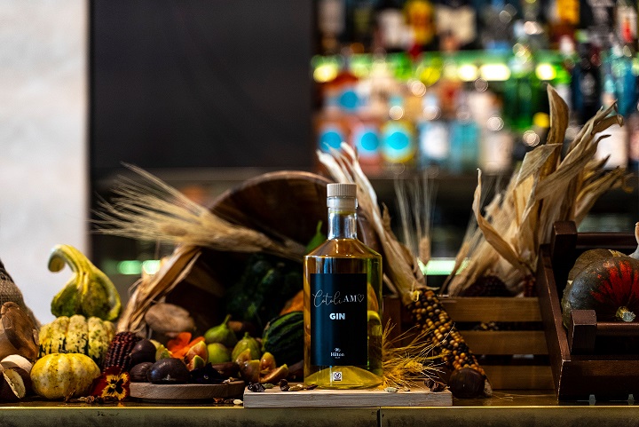 gin CcotoliAMO _hilton milan