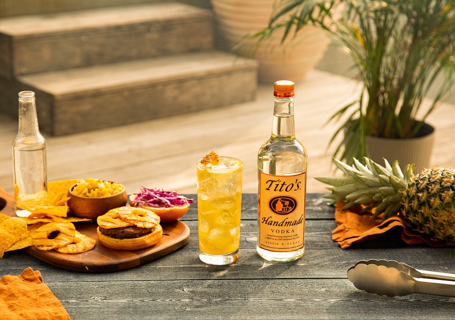 Tito's Vodka Grilled Pineapple Sizzler