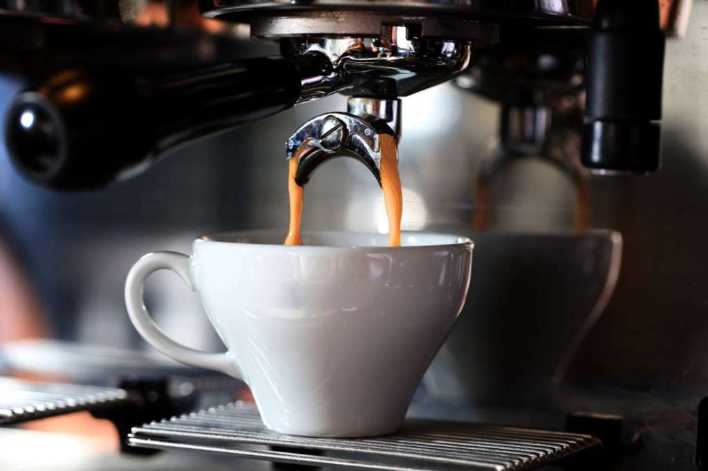 Erogazione espresso - foto Pixabay.com
