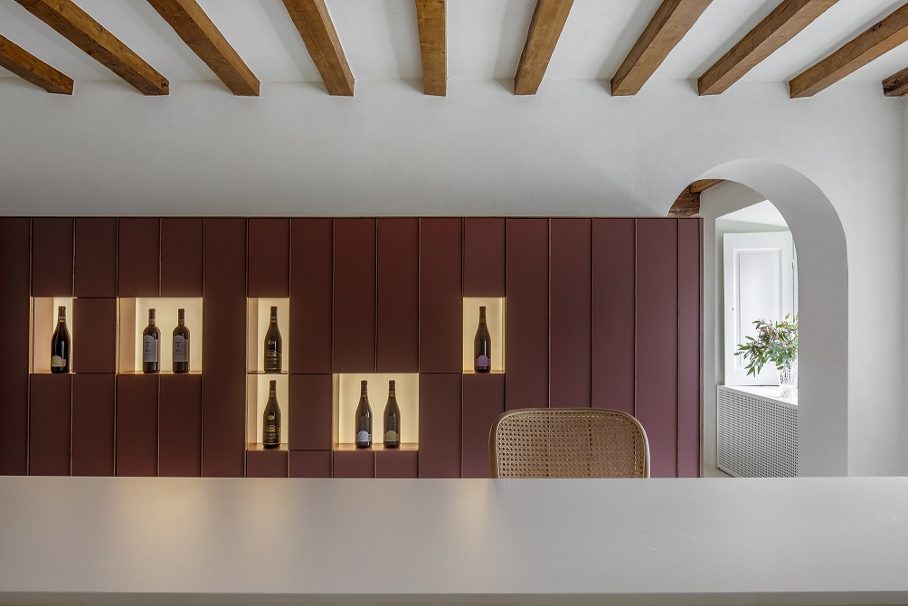 Design Week Casa Masciarelli parete vini_ph. Helenio Barbetta