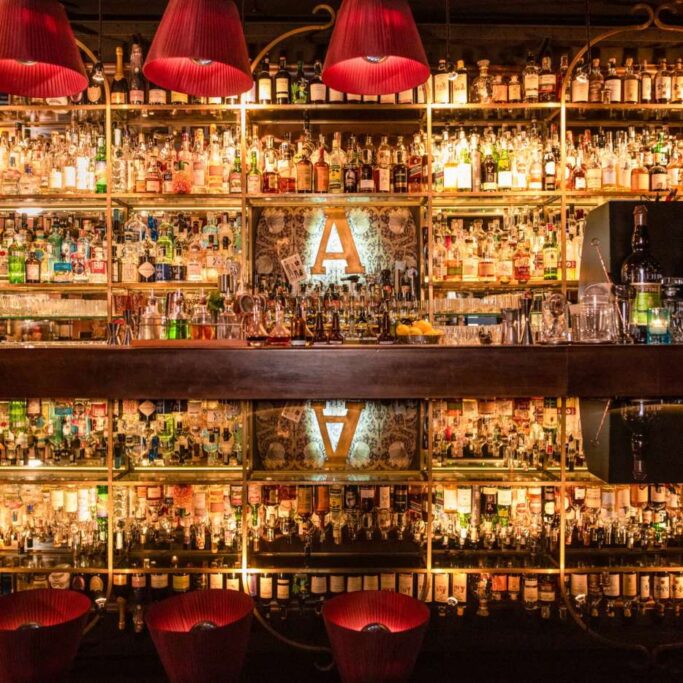 L&rsquo;Antiquario - Napoli
Premio Bibite Sanpellegrino Cocktail bar dell&rsquo;Anno