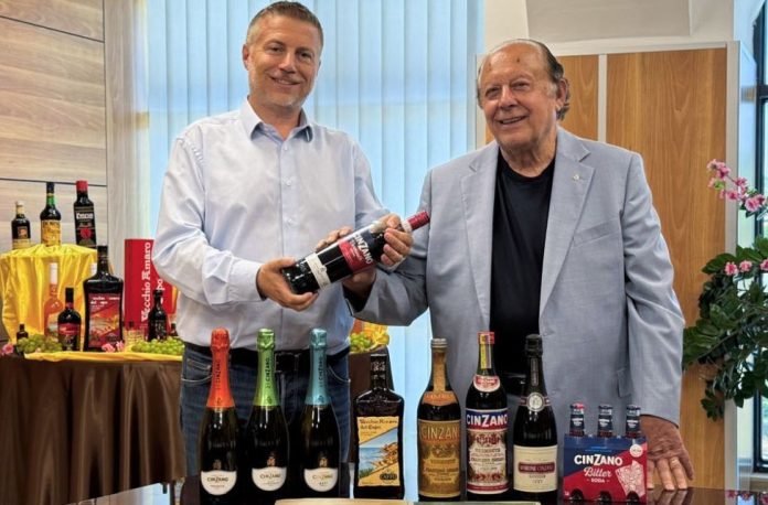 Cinzano GRUPPO CAFFO 1915 ACQUISISCE CINZANO Cinzano GRUPPO CAFFO 1915 ACQUISISCE CINZANO
