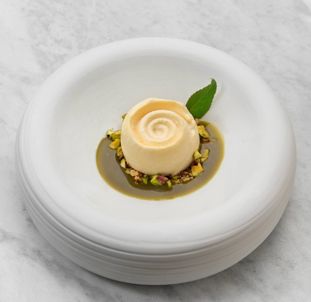 Crema di Pistacchio Mousse di Cioccolato Bianco con Topping al Pistacchio