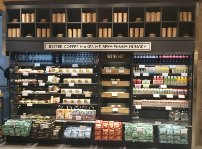 Costa_Group- parete attrezzata