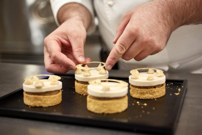 CAST_pasticcere d'albergo2 CAST_pasticcere d'albergo2