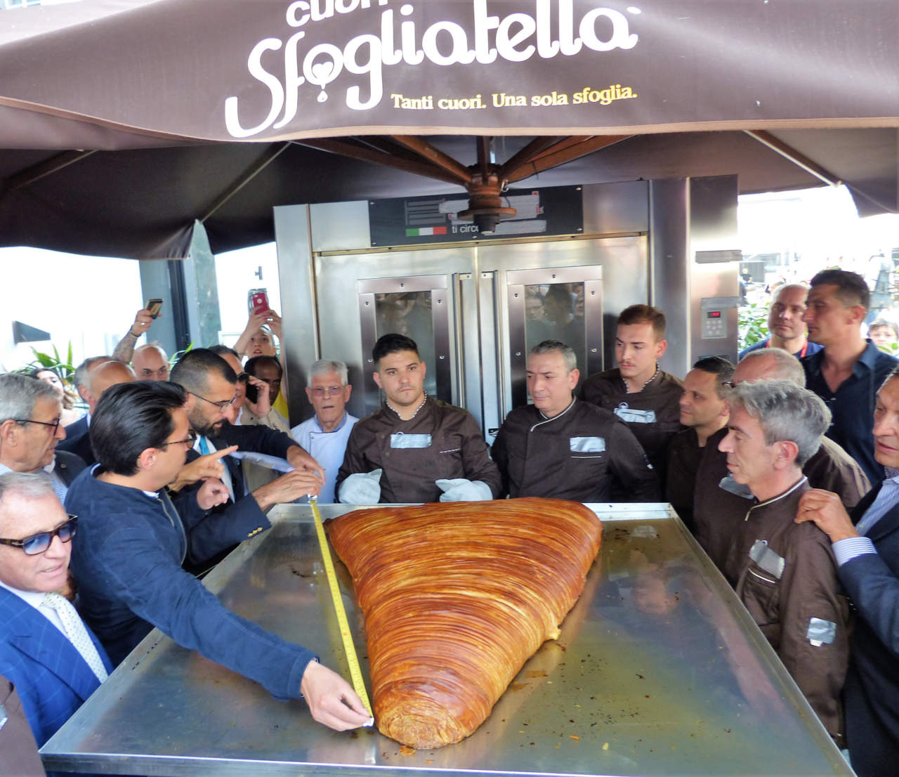 Sfogliatella napoletana record misurazioni
