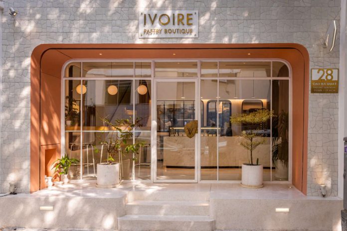 ivoire_APRE_04_957785